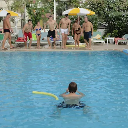 Tuncer Garden Otel 3*