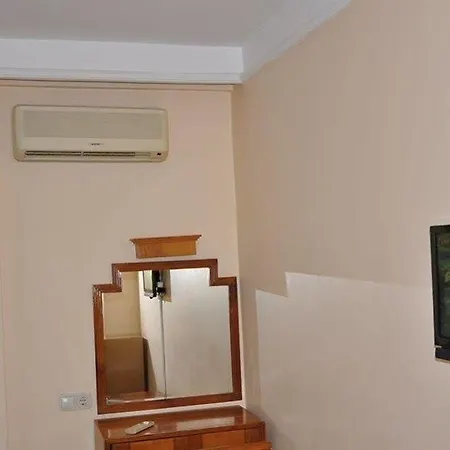 Otel Tuncer Garden 3*