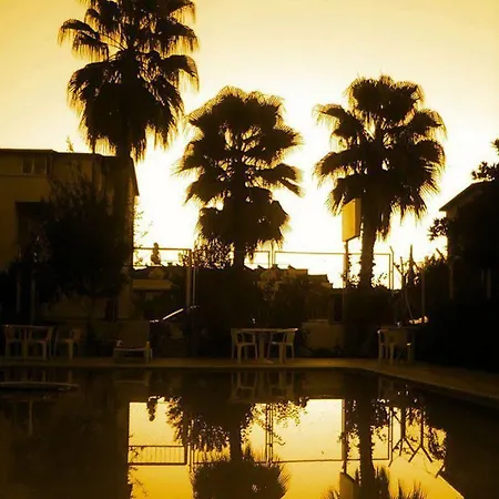 Otel Tuncer Garden 3*