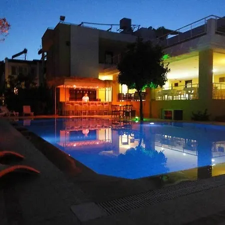 Otel Tuncer Garden 3*